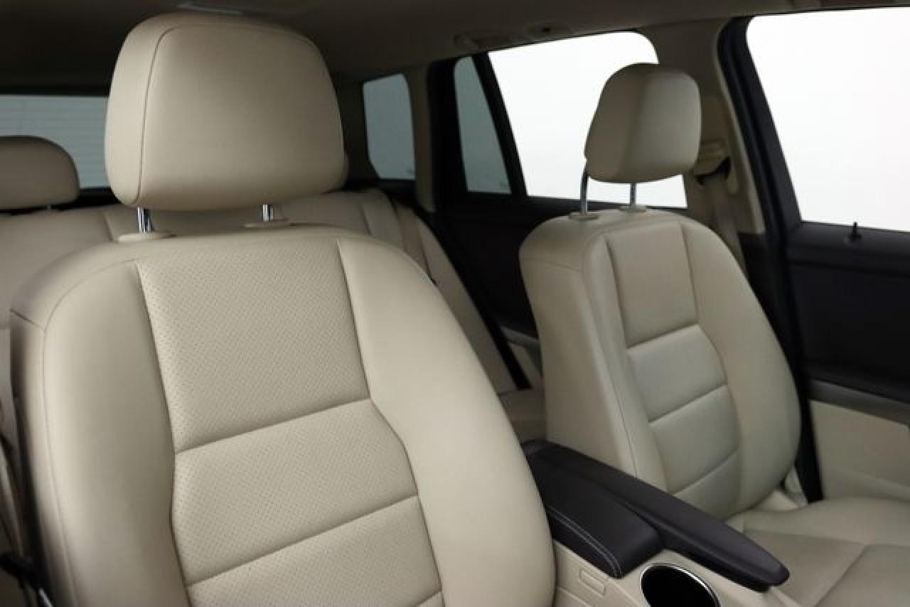 MERCEDES-BENZ GLK 2015 — 44