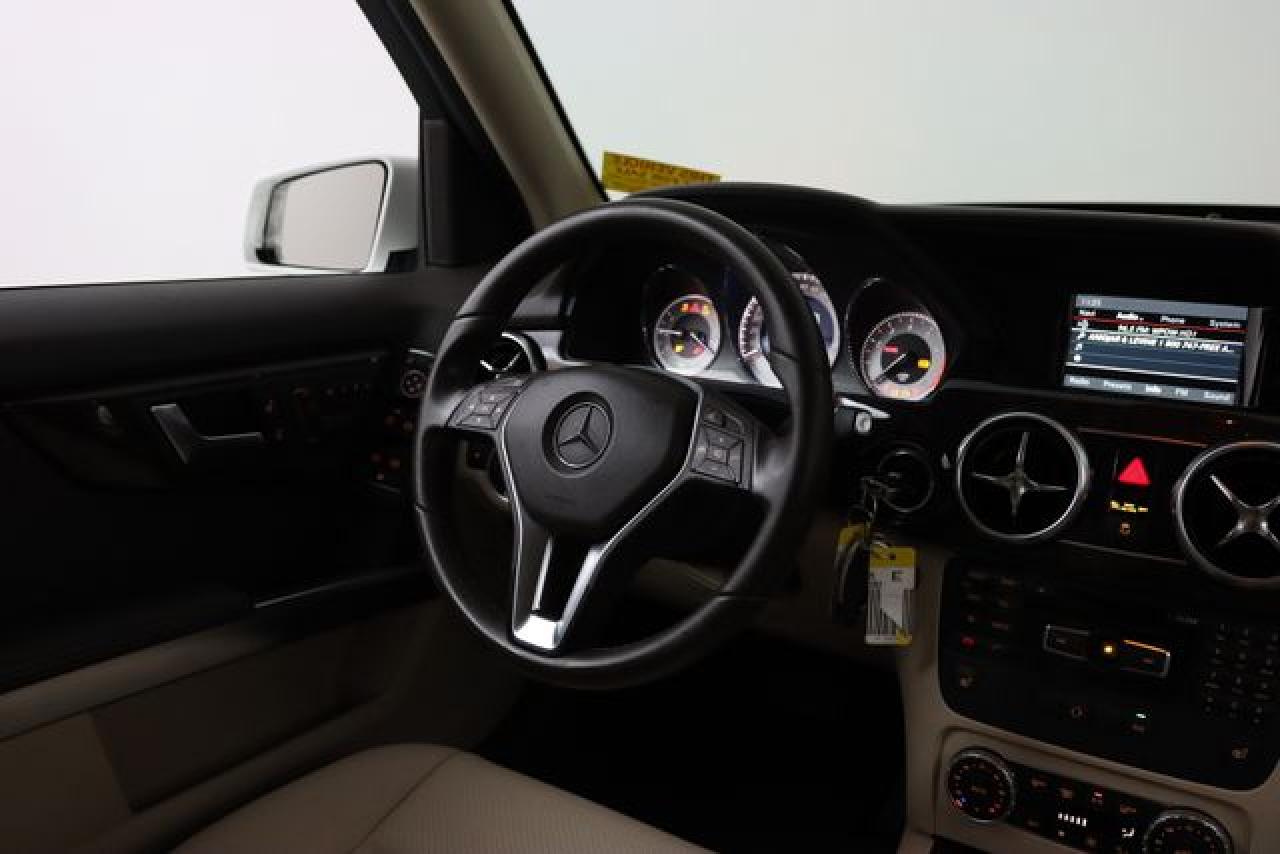 MERCEDES-BENZ GLK 2015 — 31
