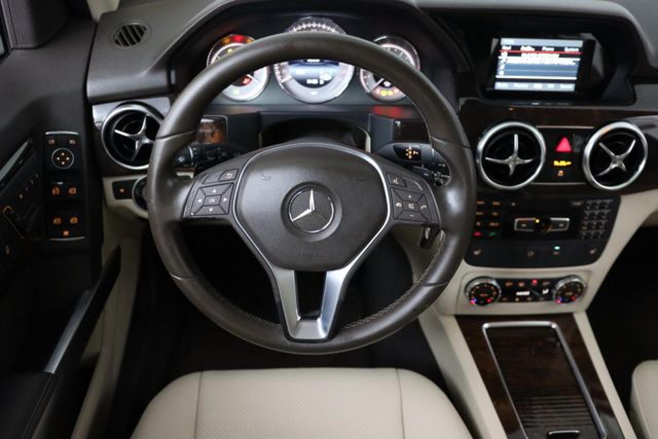 MERCEDES-BENZ GLK 2015 — 27