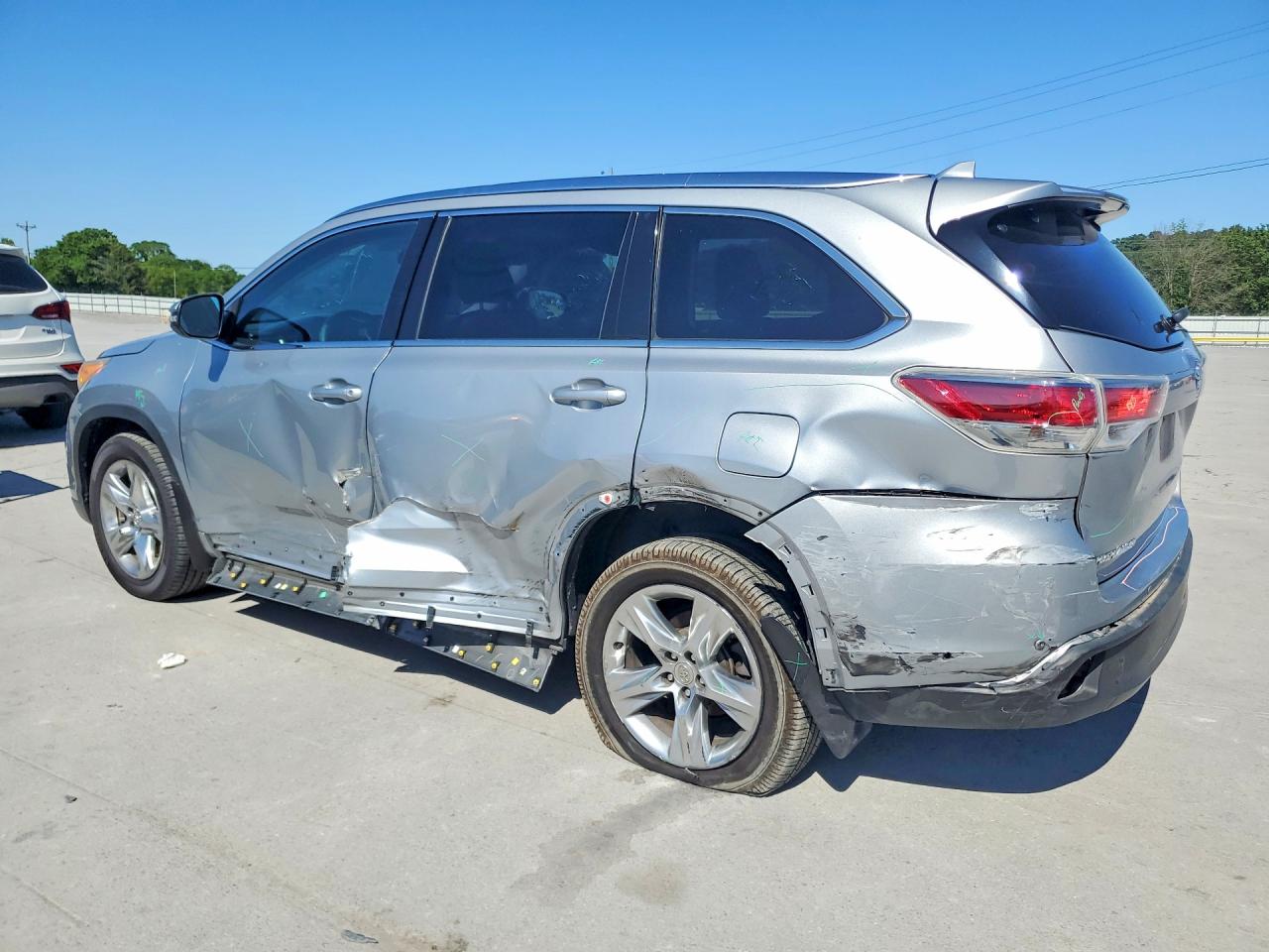 TOYOTA HIGHLANDER 2015 — 3