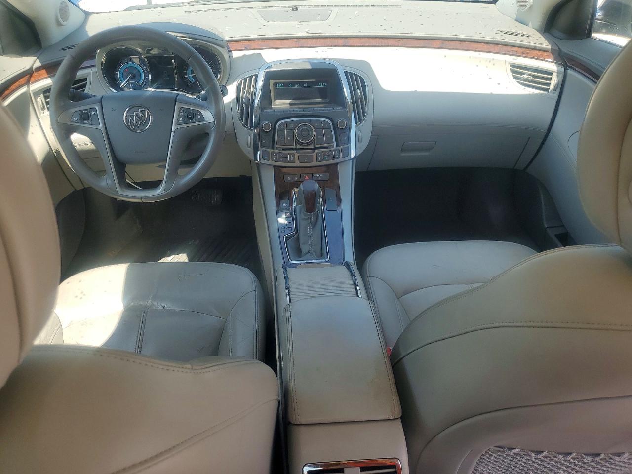 BUICK LACROSSE 2011 — 9
