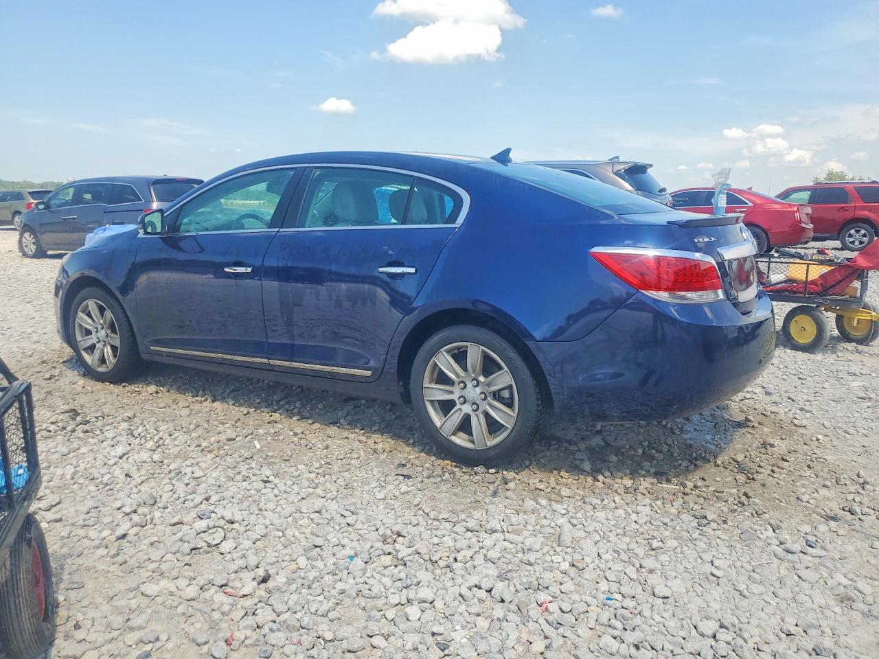 BUICK LACROSSE 2011 — 3