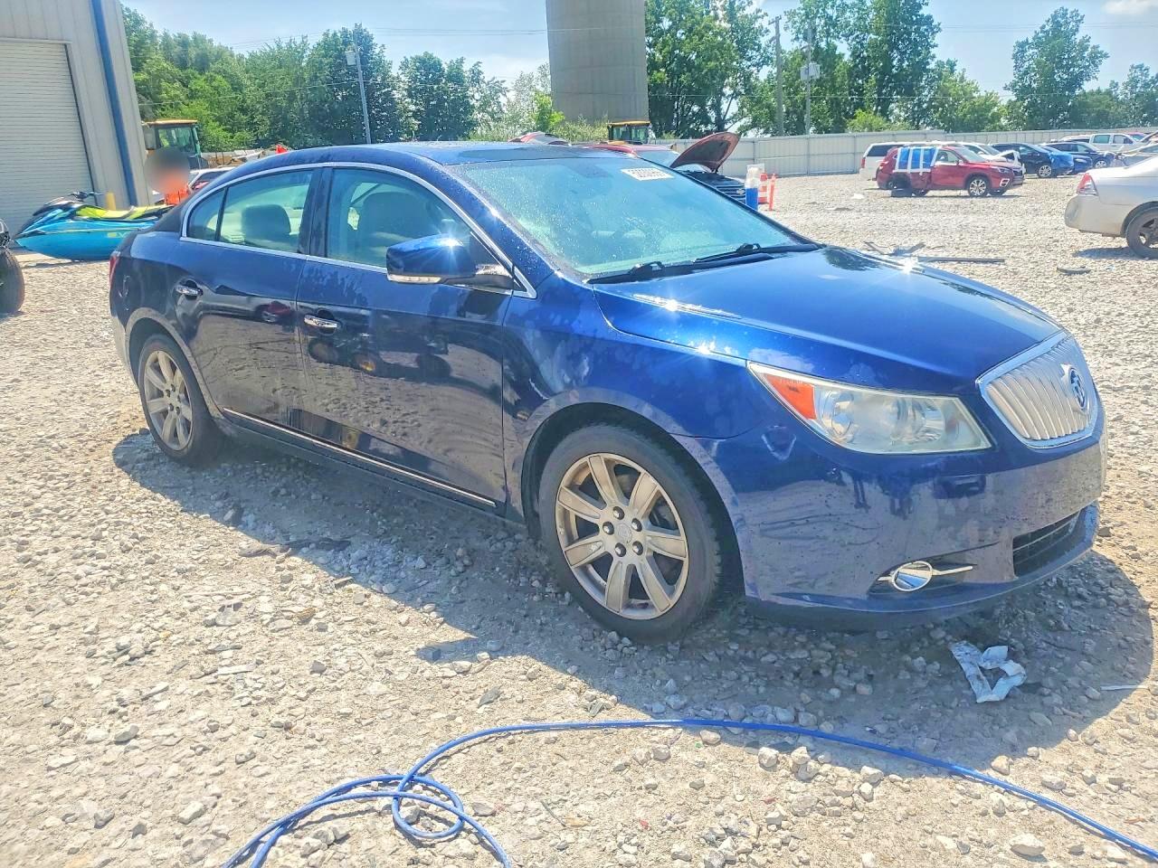 BUICK LACROSSE 2011 — 5