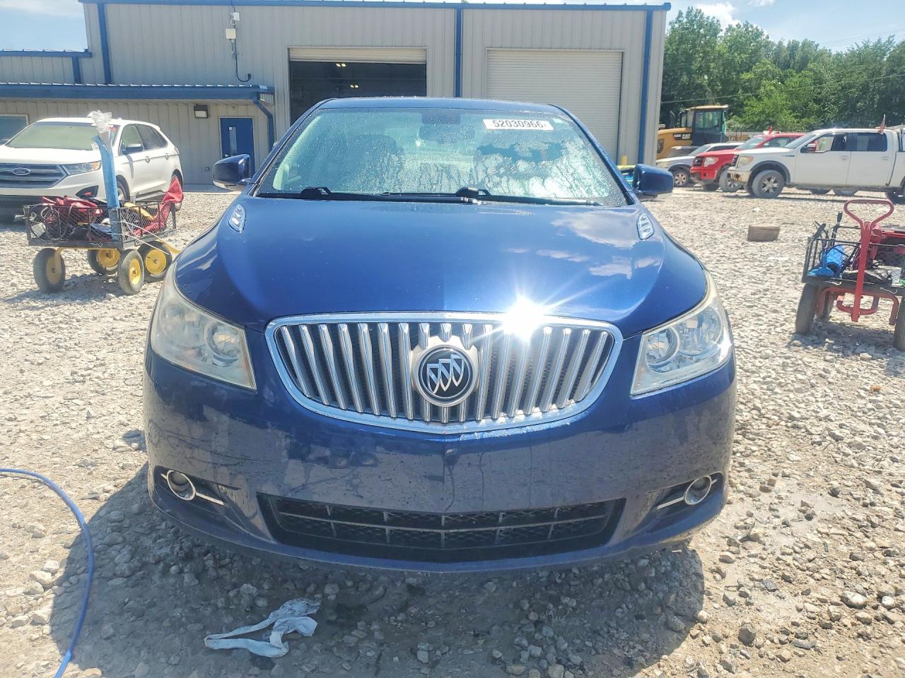 BUICK LACROSSE 2011 — 6