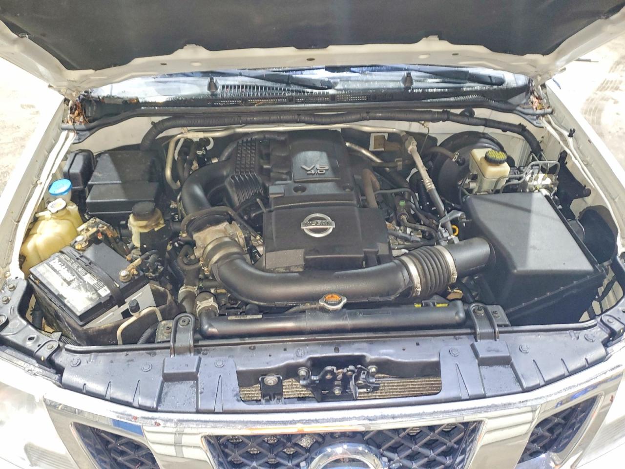 NISSAN FRONTIER 2016 — 12