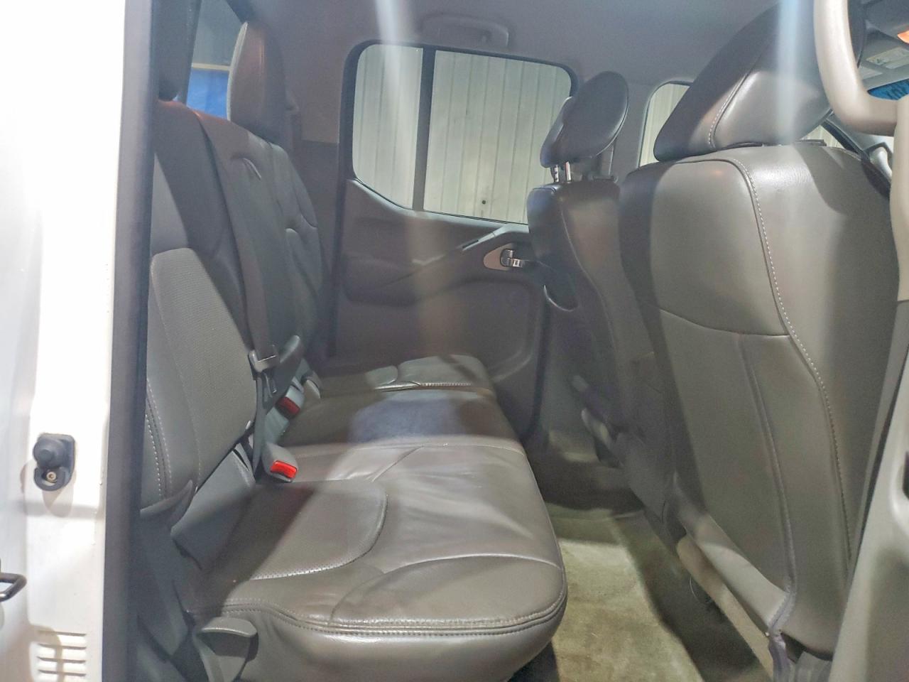NISSAN FRONTIER 2016 — 11