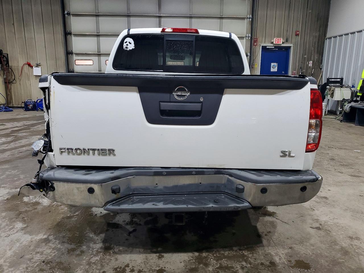 NISSAN FRONTIER 2016 — 7
