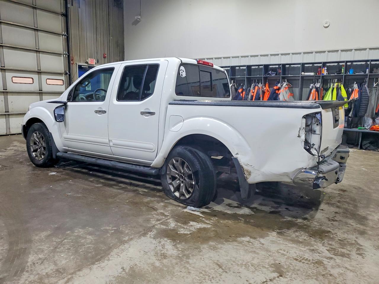 NISSAN FRONTIER 2016 — 3