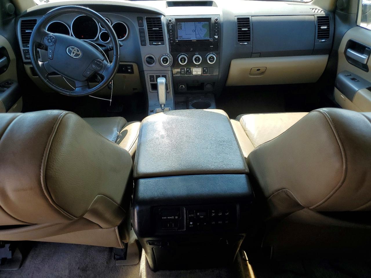 TOYOTA SEQUOIA 2011 — 9