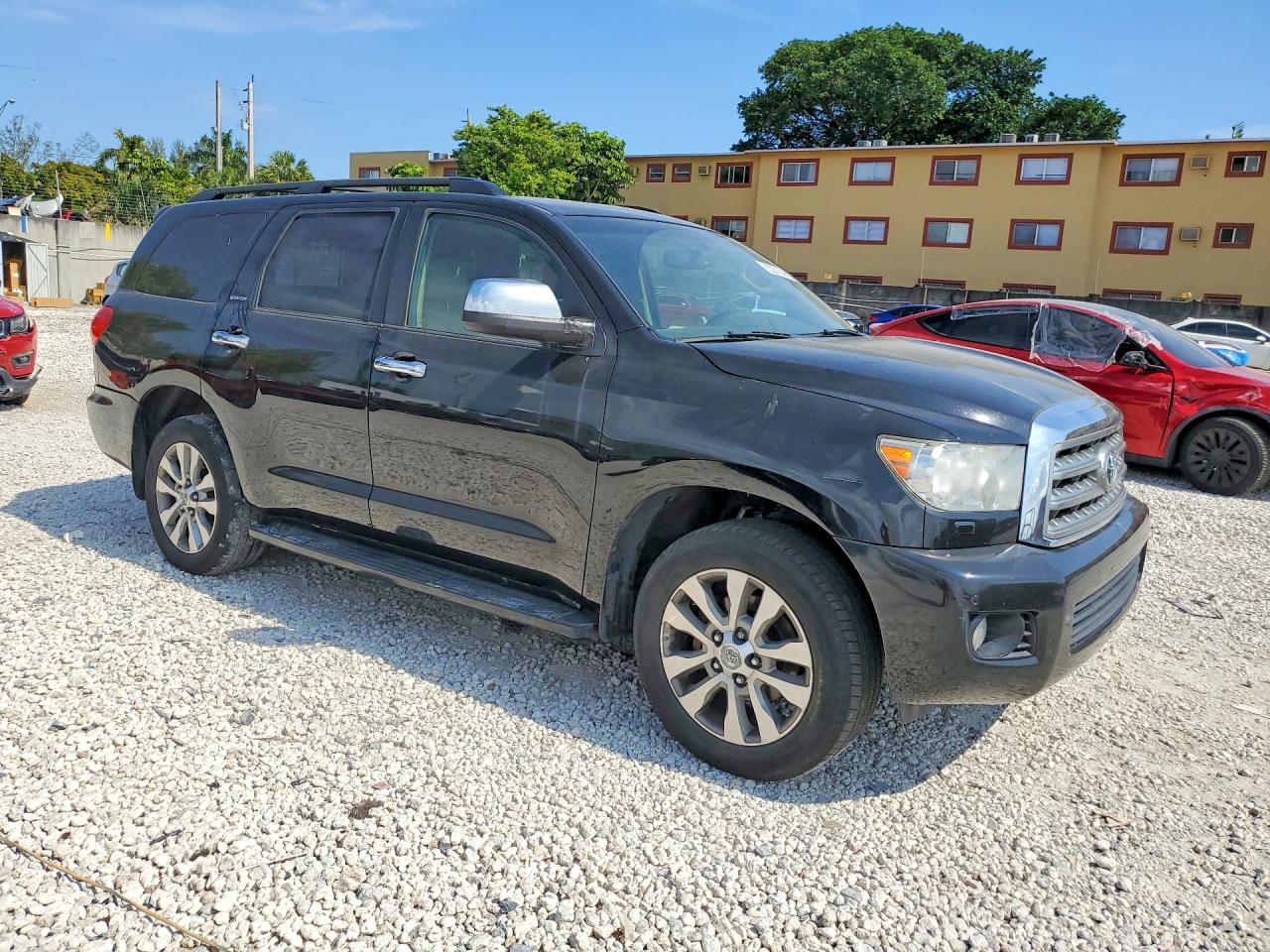 TOYOTA SEQUOIA 2011 — 5