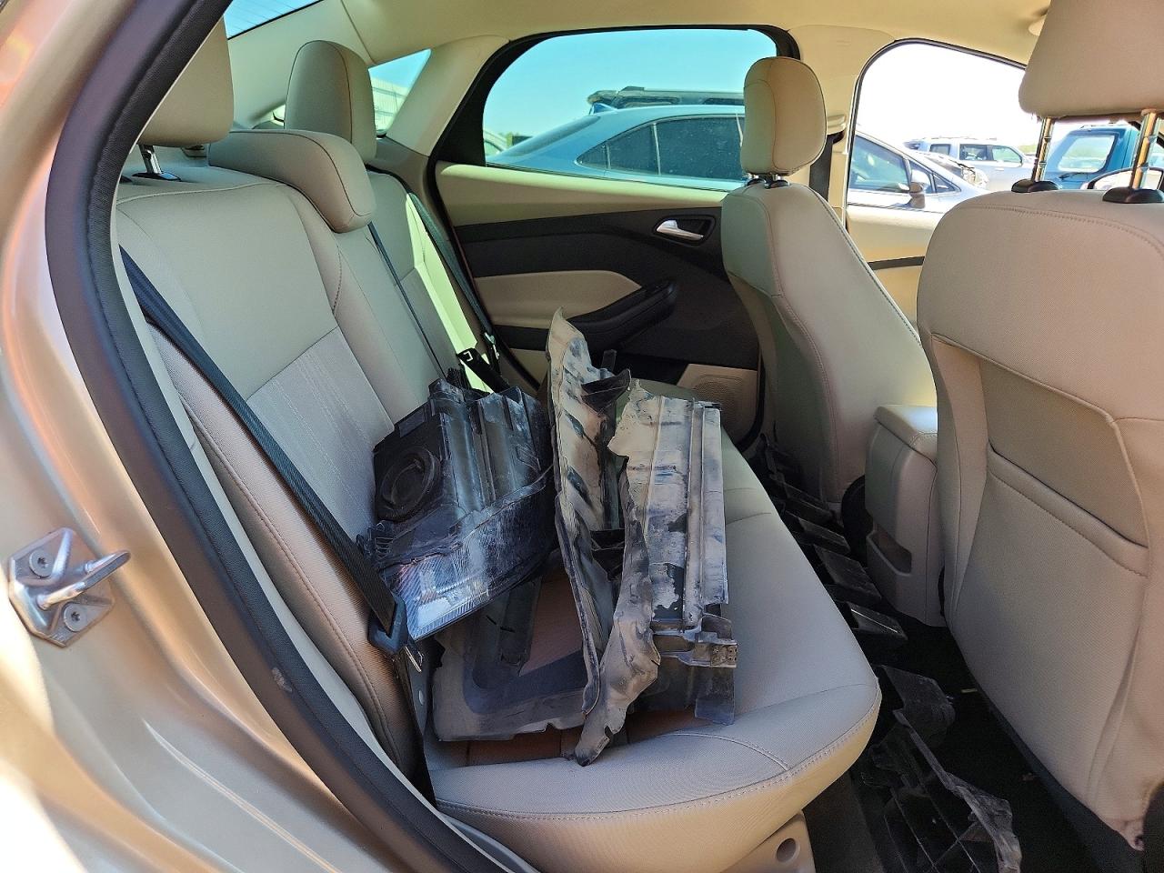 FORD FOCUS 2018 — 11