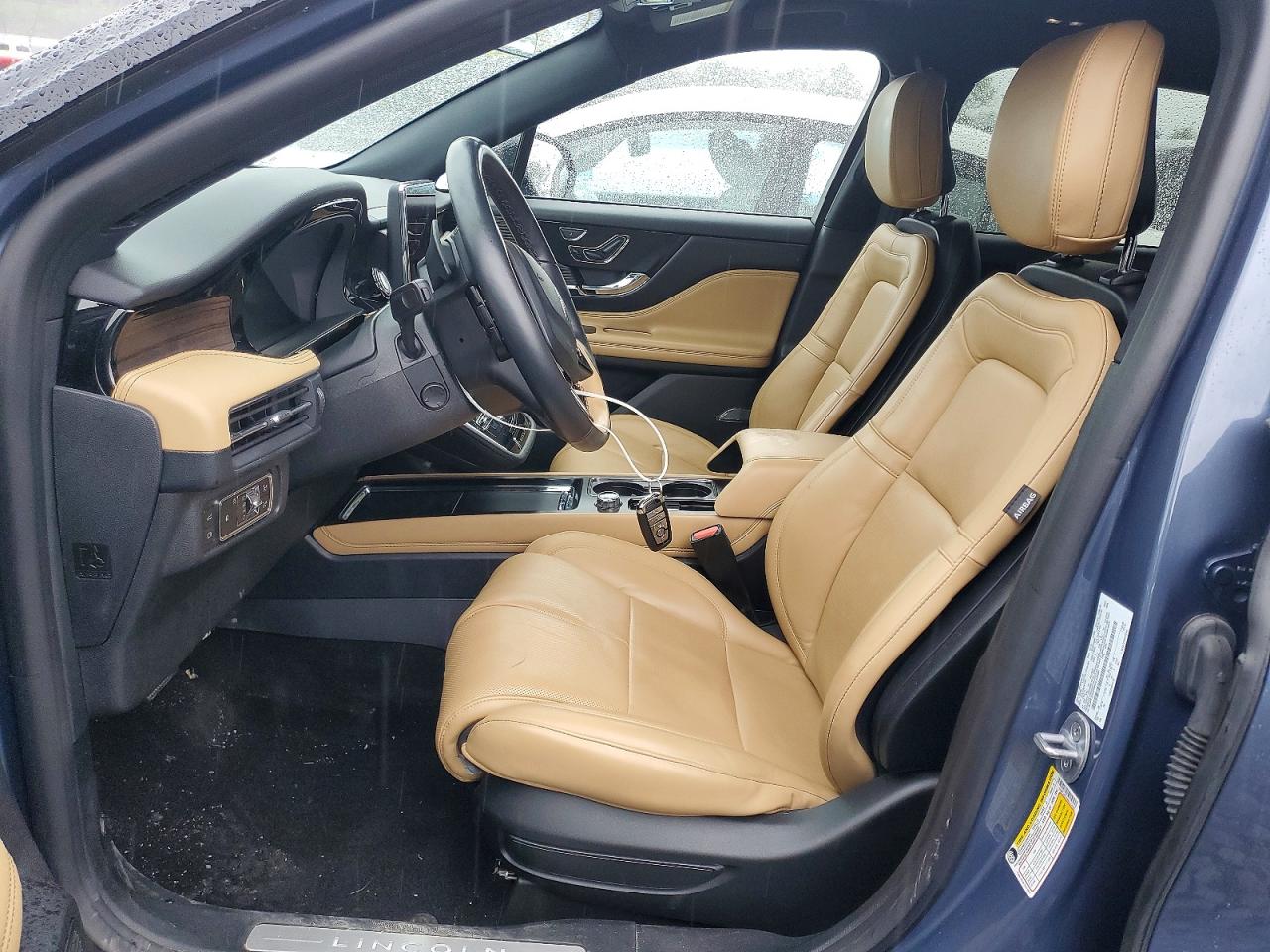 LINCOLN CORSAIR 2022 — 8