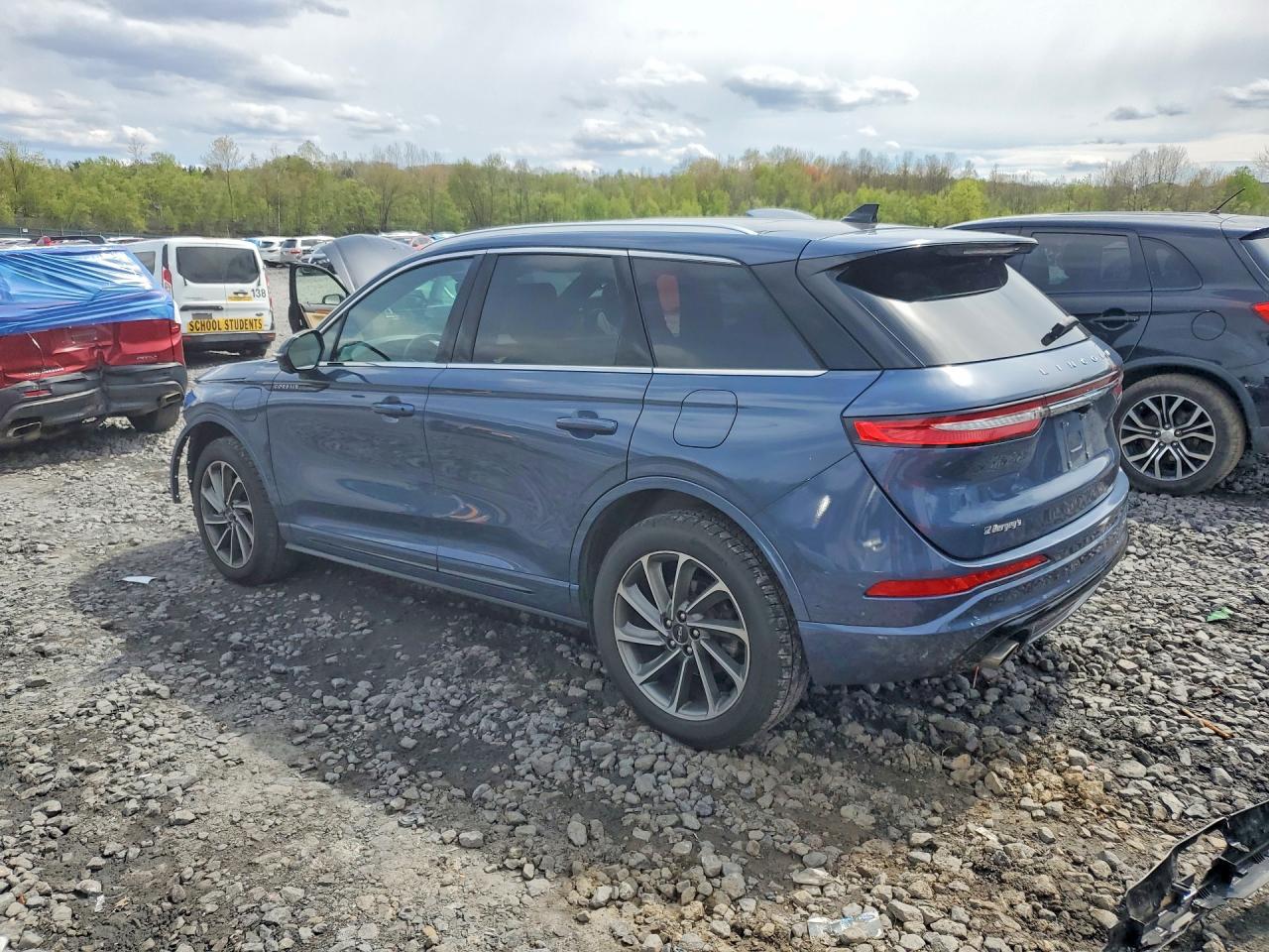 LINCOLN CORSAIR 2022 — 3