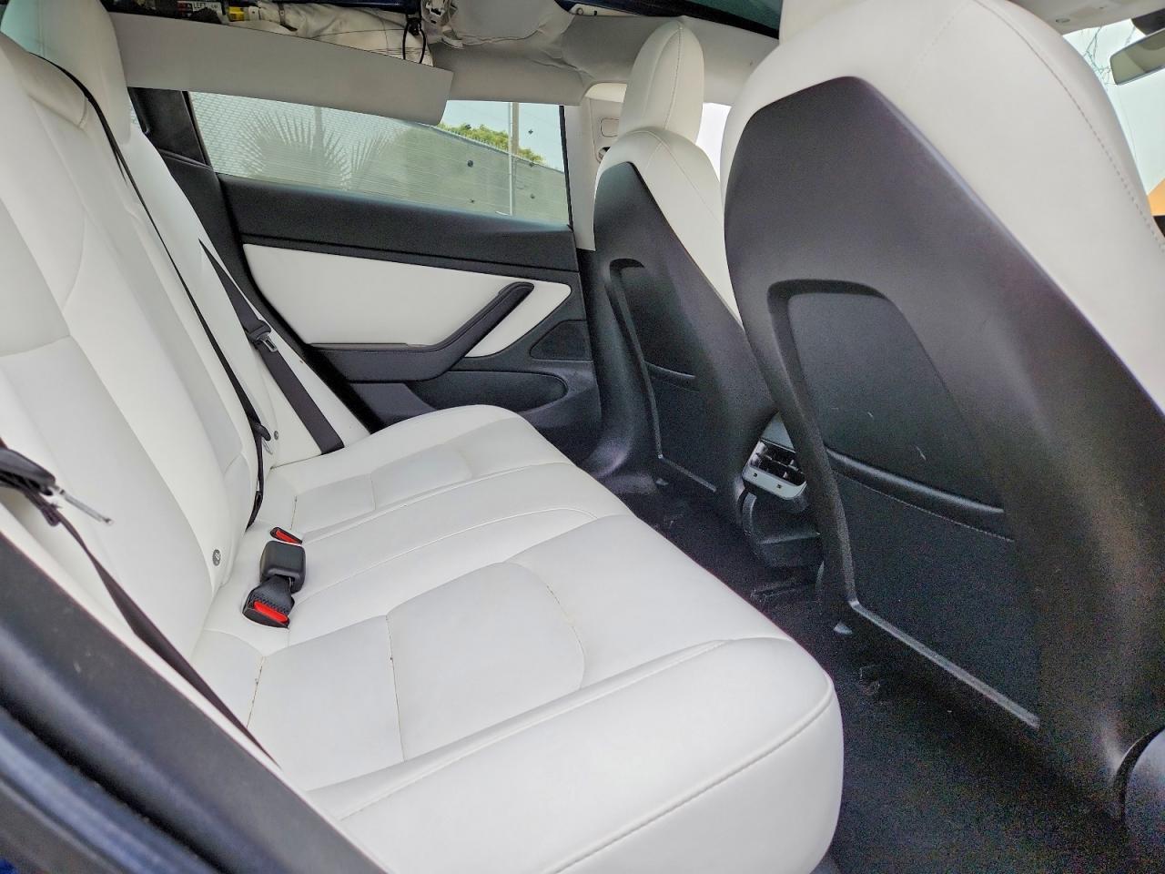 TESLA MODEL 3 2018 — 11