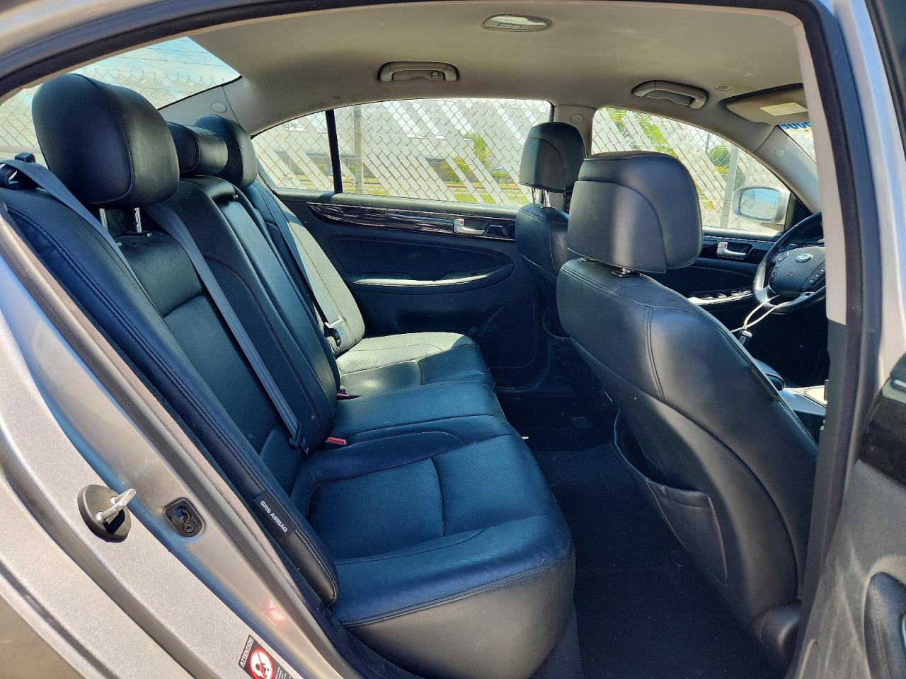 HYUNDAI GENESIS 2012 — 11