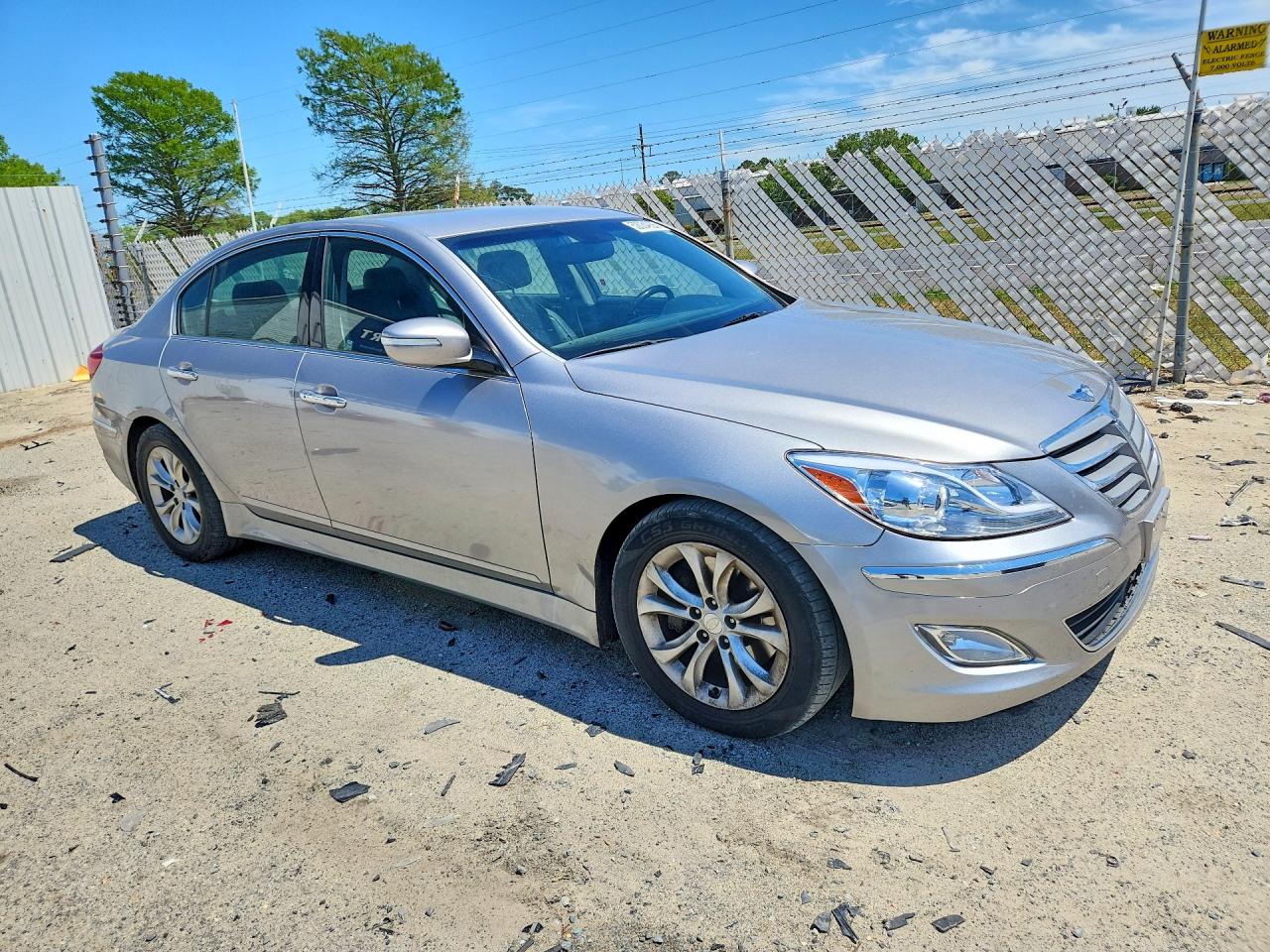 HYUNDAI GENESIS 2012 — 5