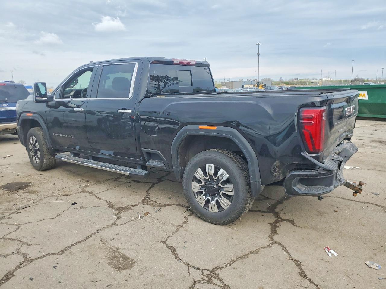 GMC SIERRA 2025 — 3