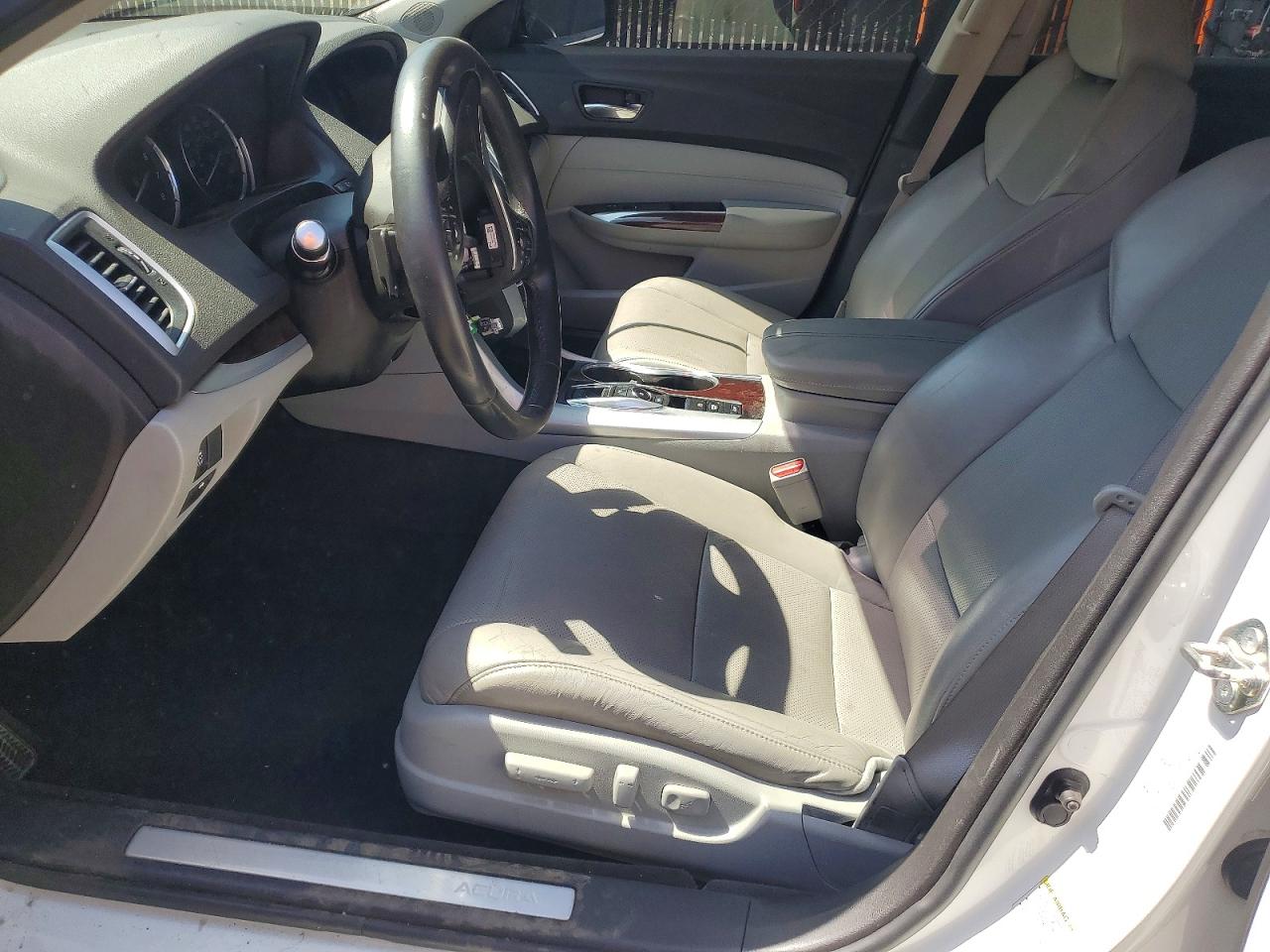 ACURA TLX 2017 — 8