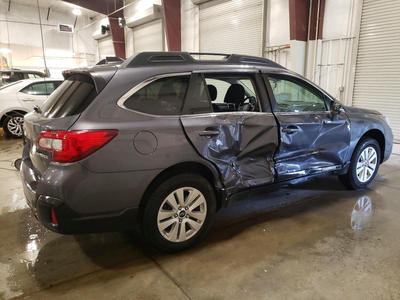 SUBARU OUTBACK 2019 — 4