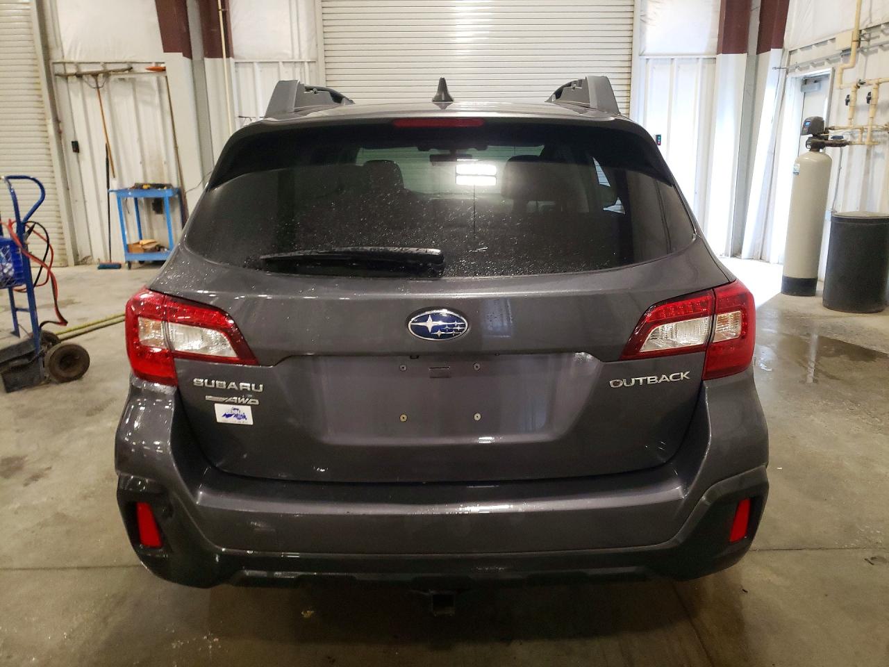 SUBARU OUTBACK 2019 — 7