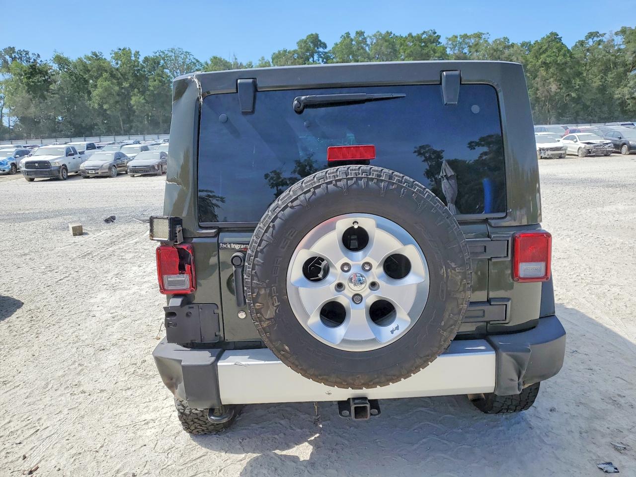 JEEP WRANGLER UNLIMITED 2015 — 7