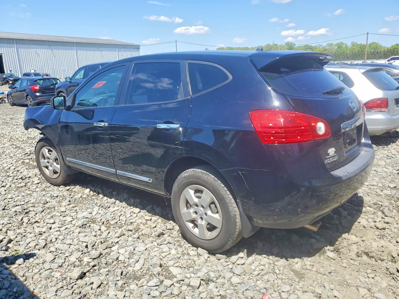 NISSAN ROGUE 2011 — 3