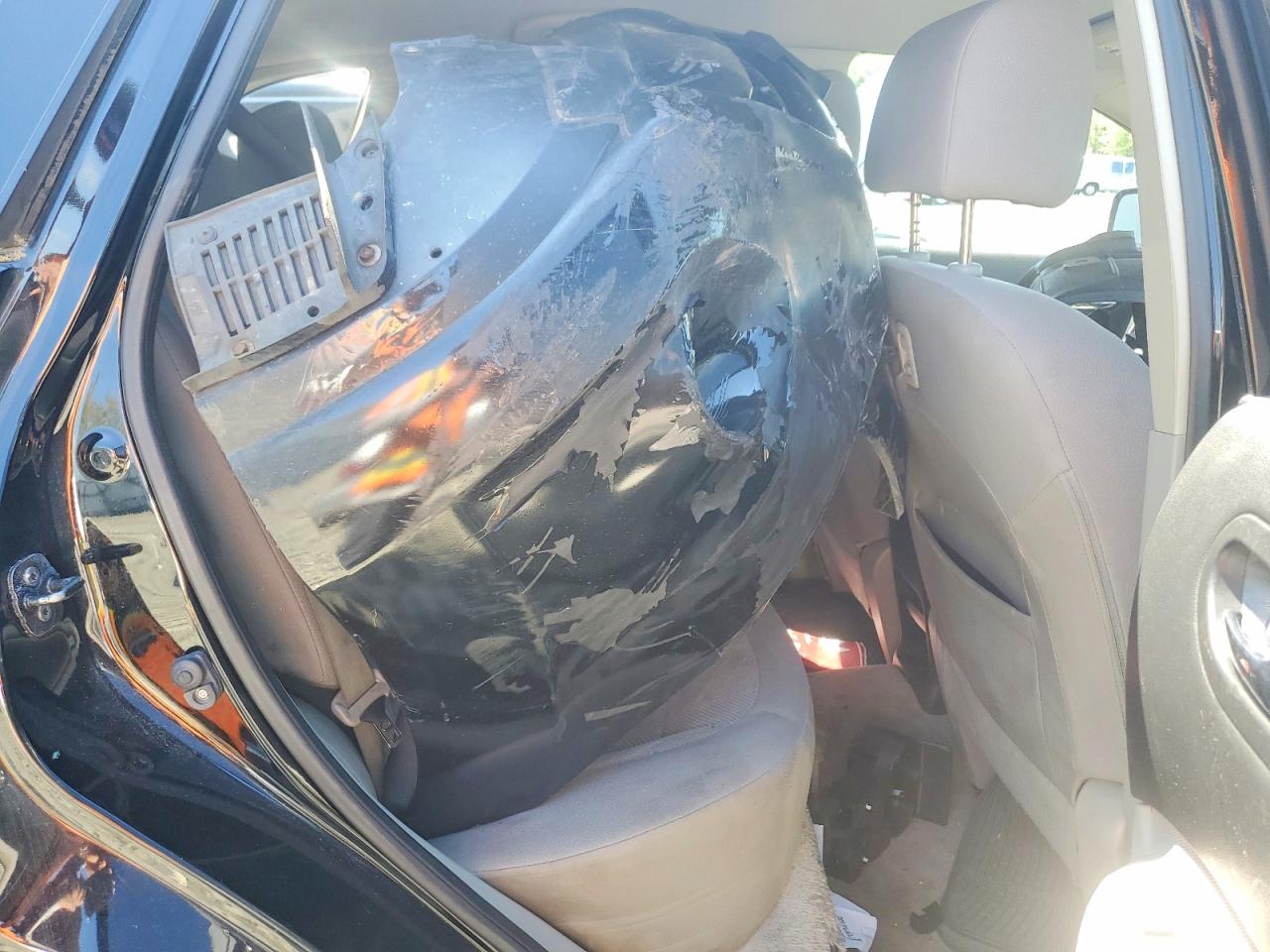 NISSAN ROGUE 2011 — 12