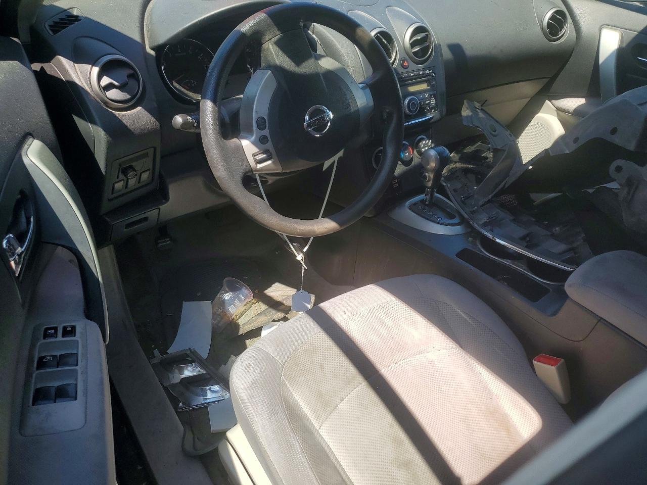 NISSAN ROGUE 2011 — 9