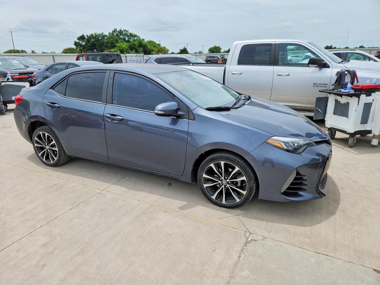 TOYOTA COROLLA 2017 — 5