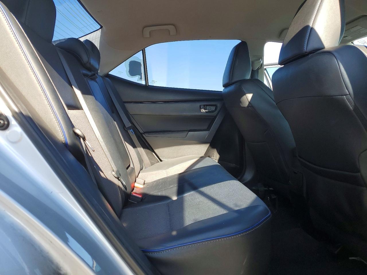 TOYOTA COROLLA 2017 — 11