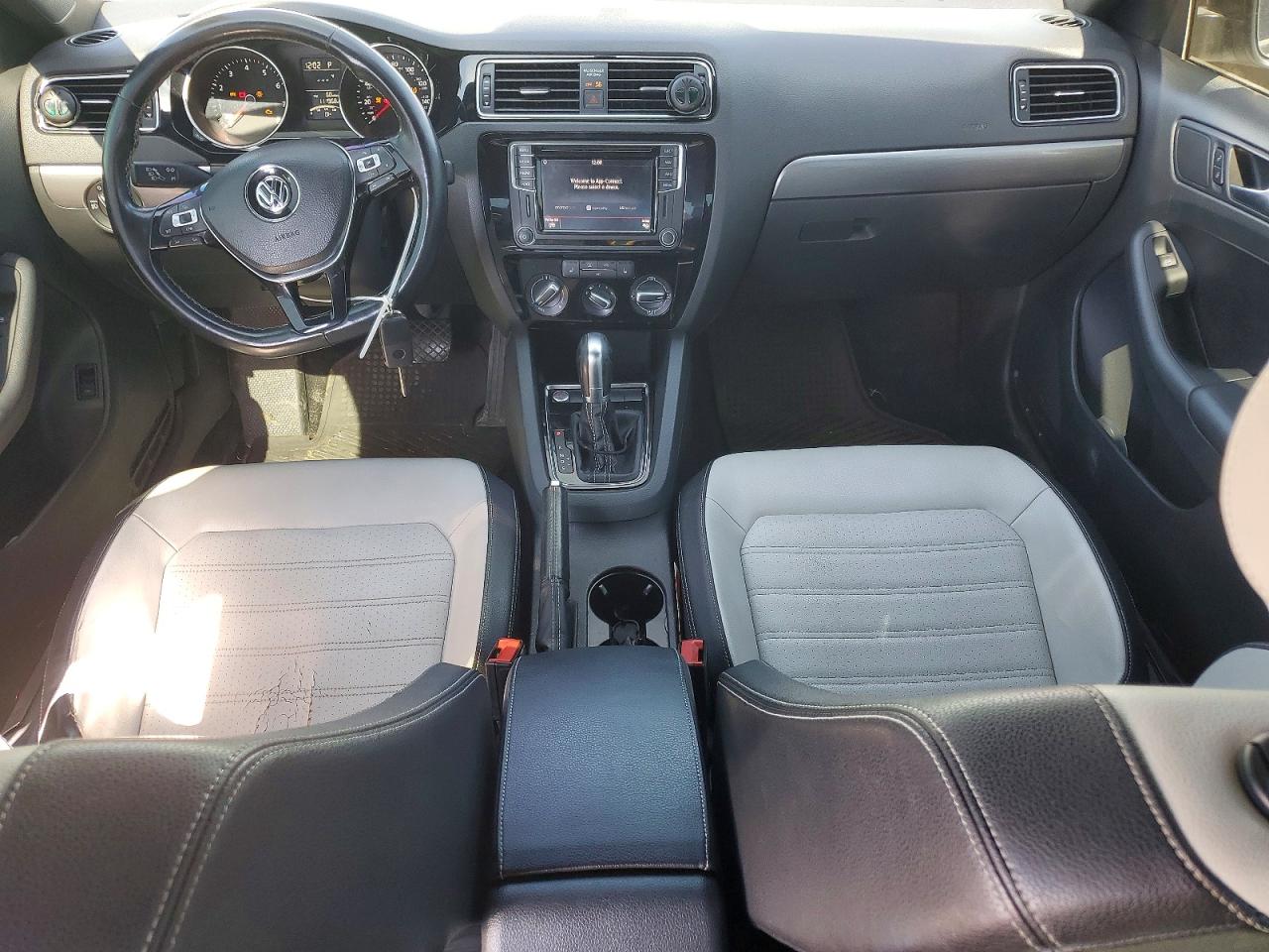 VOLKSWAGEN JETTA 2016 — 9