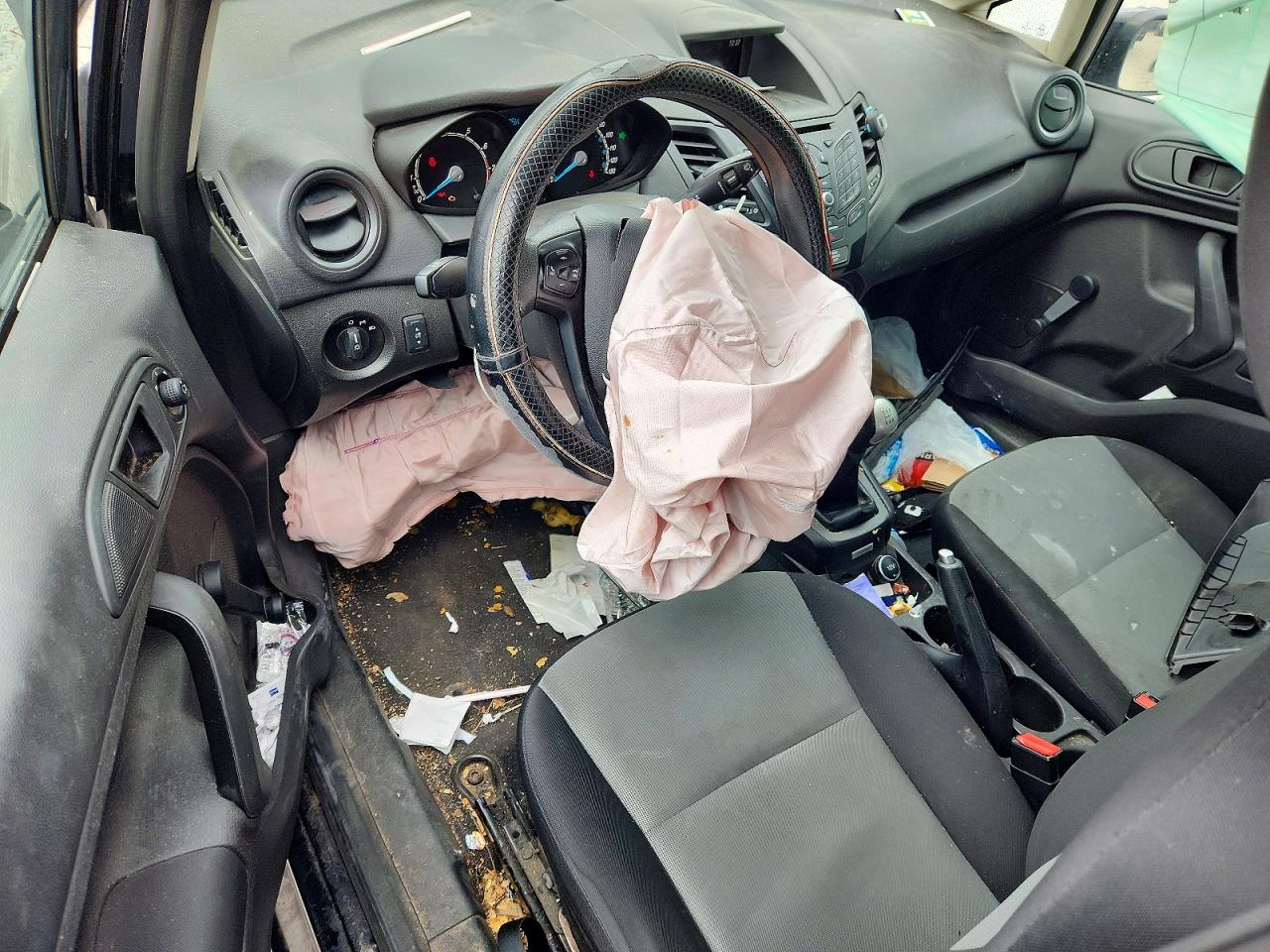 FORD FIESTA 2018 — 9