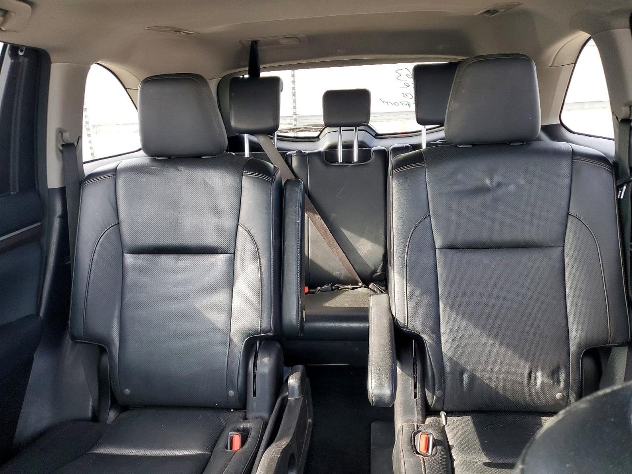 TOYOTA HIGHLANDER 2015 — 11