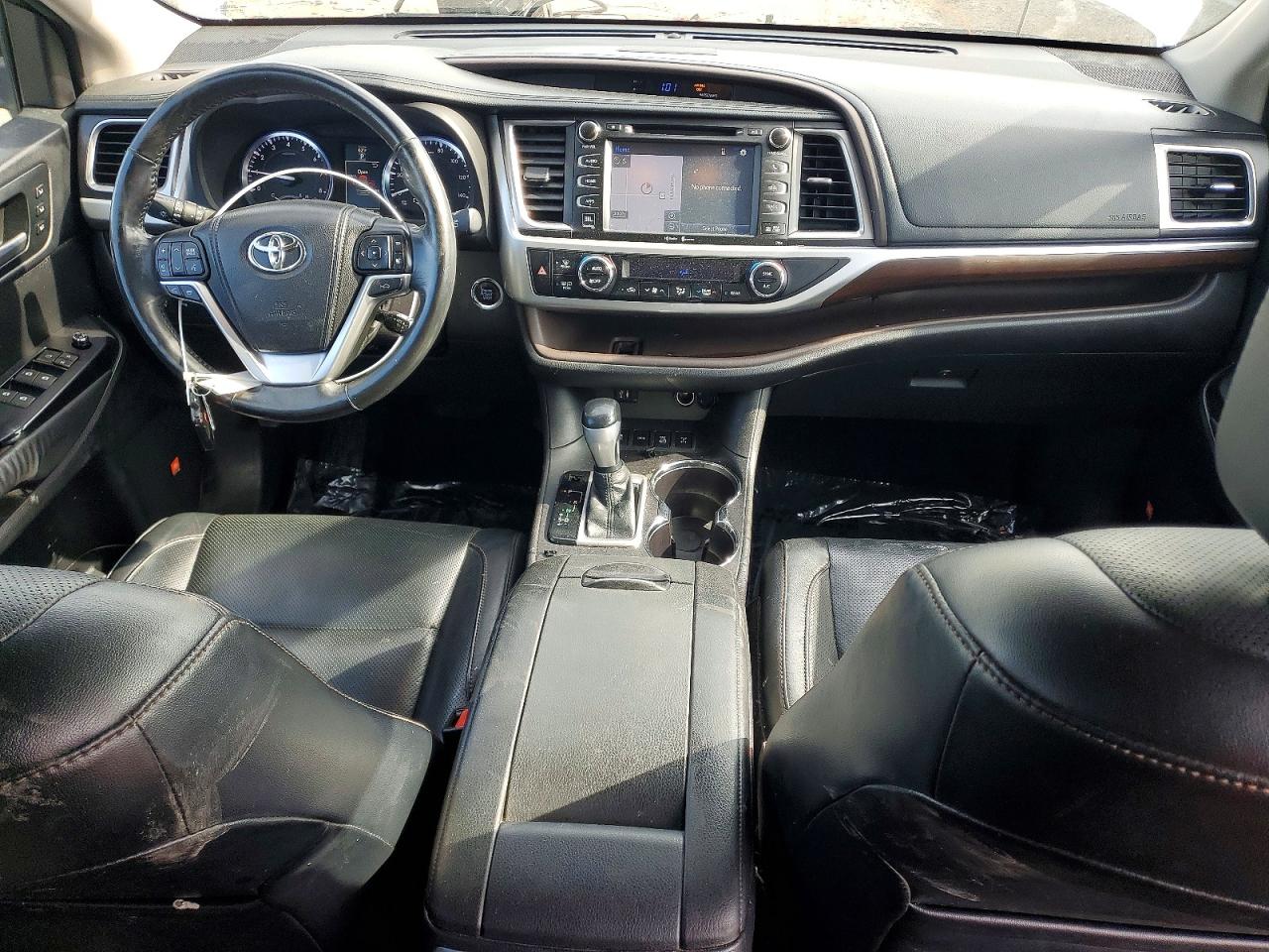 TOYOTA HIGHLANDER 2015 — 9