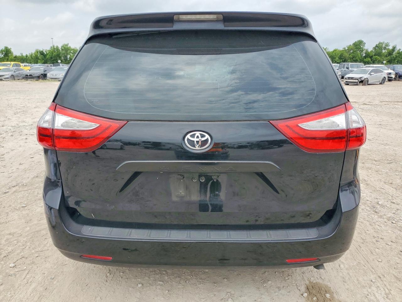 TOYOTA SIENNA 2015 — 7