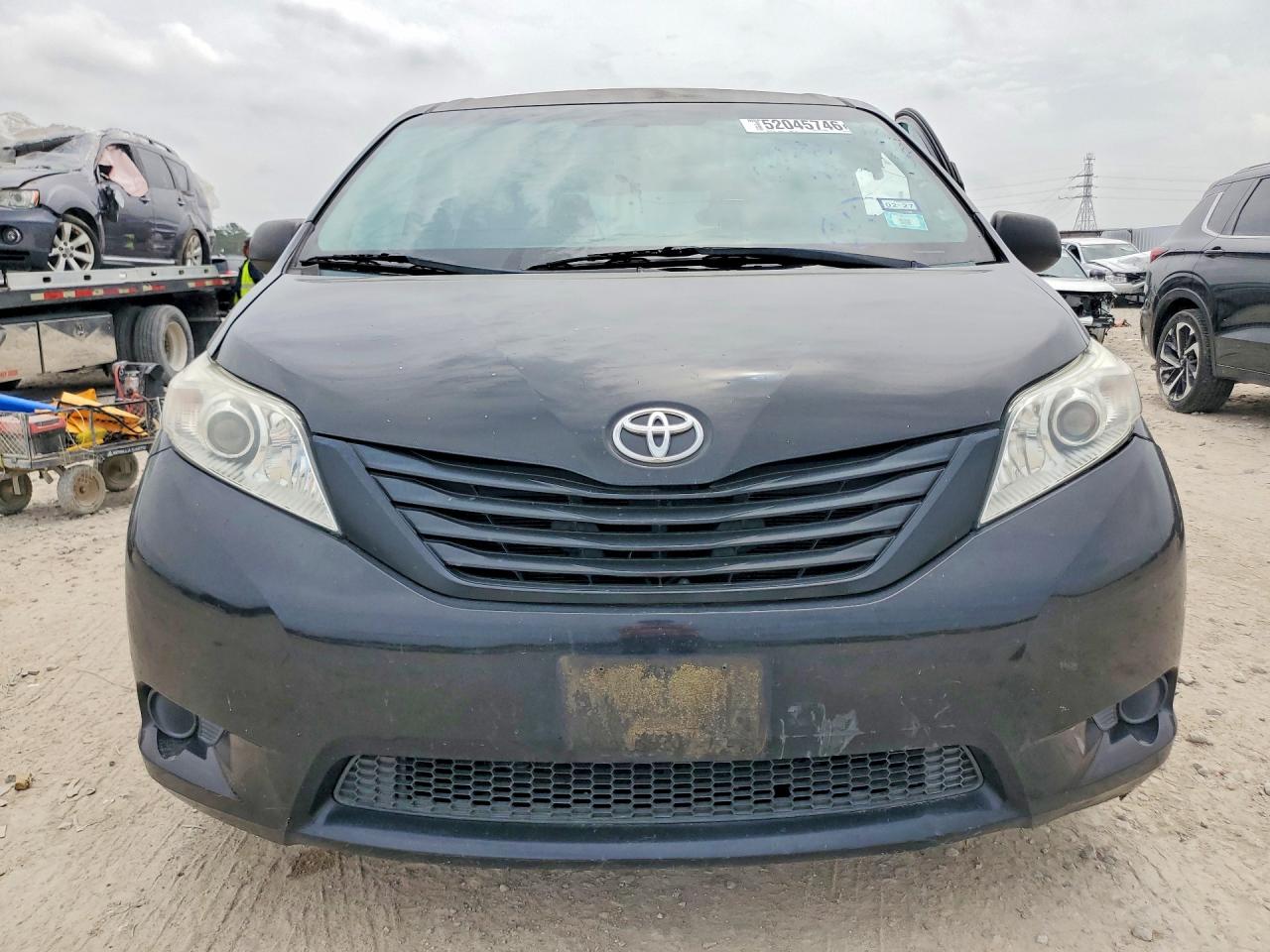 TOYOTA SIENNA 2015 — 6