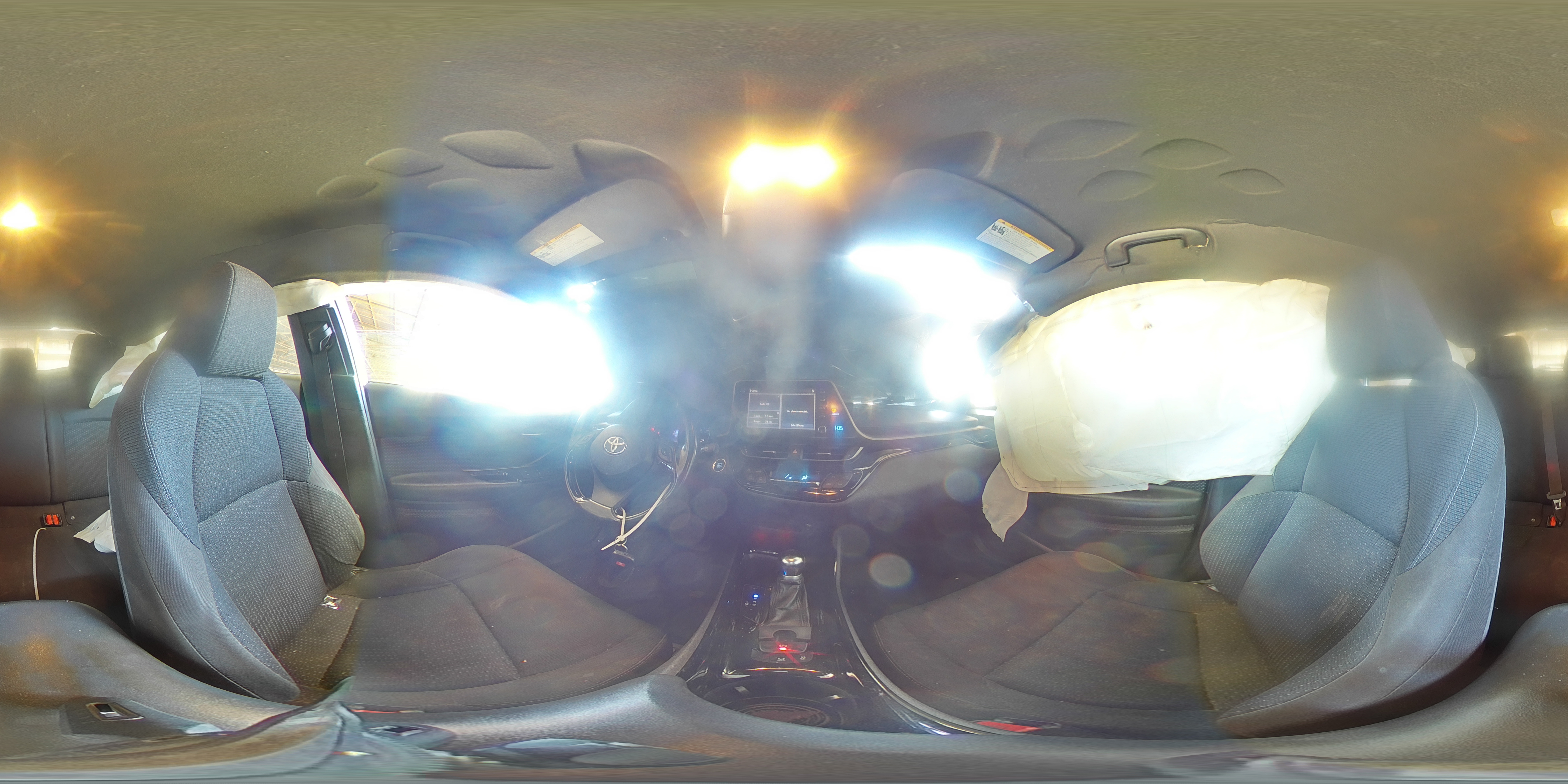 TOYOTA C-HR 2019 — 14
