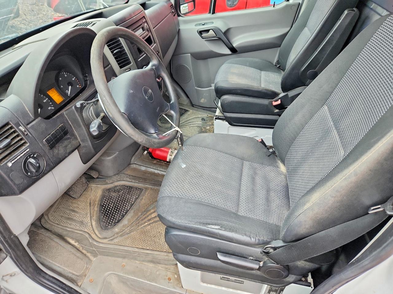 FREIGHTLINER SPRINTER 2012 — 8