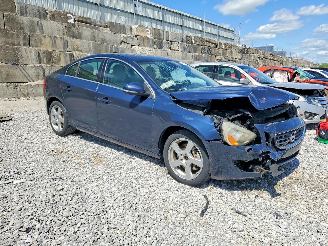 VOLVO S60 2013 — 5