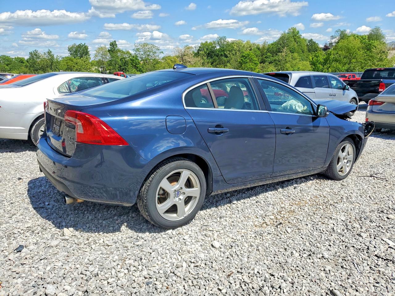 VOLVO S60 2013 — 4