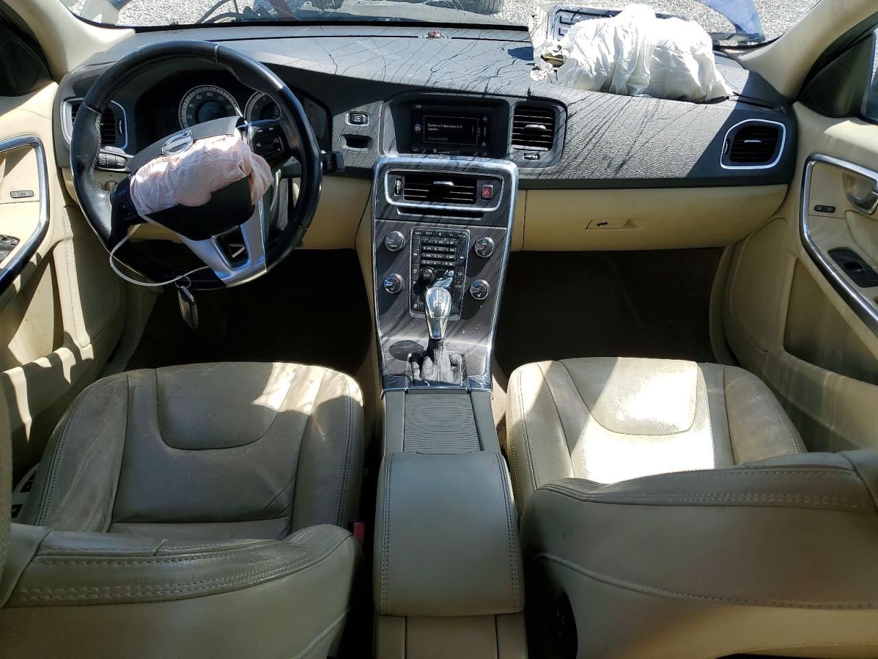 VOLVO S60 2013 — 9