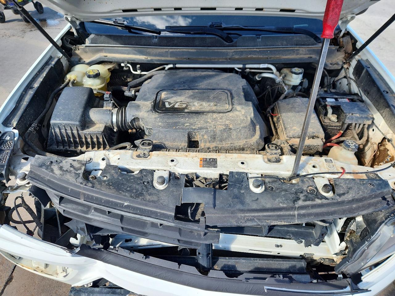 CHEVROLET COLORADO 2015 — 12