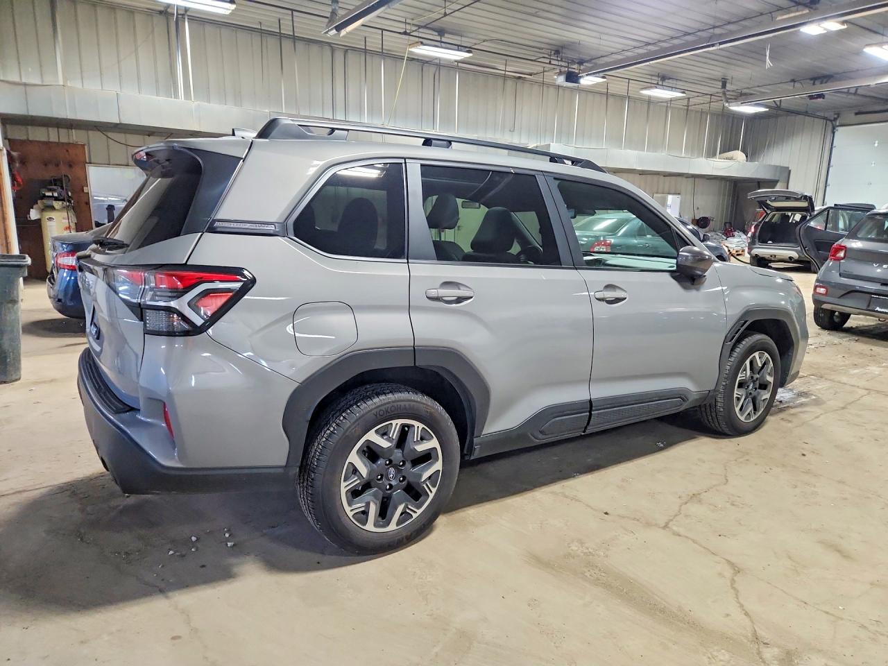 SUBARU FORESTER 2025 — 4