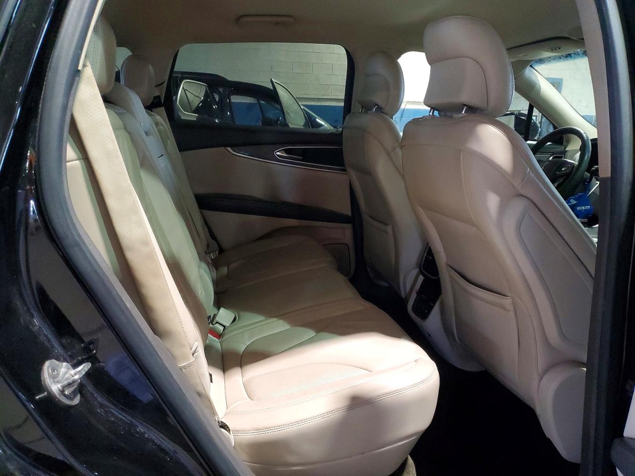 LINCOLN MKX 2017 — 12