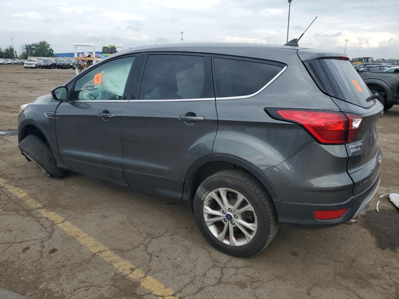 FORD ESCAPE 2019 — 3