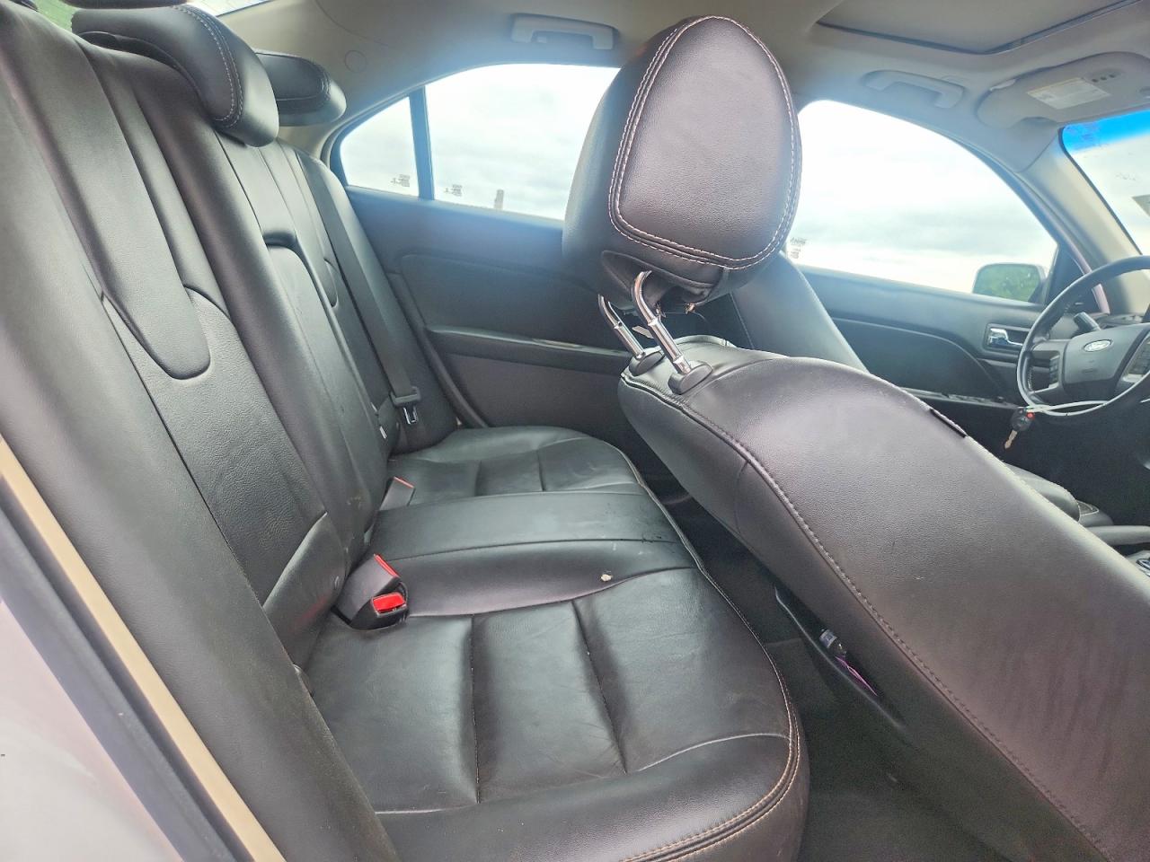 FORD FUSION 2012 — 11