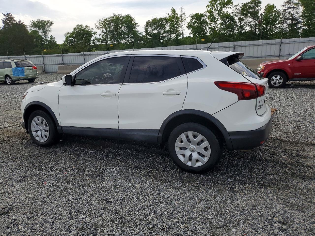 NISSAN ROGUE SPORT 2019 — 3