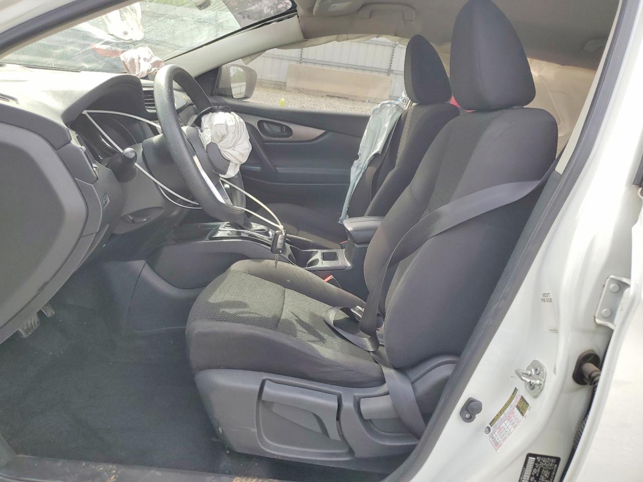 NISSAN ROGUE SPORT 2019 — 8