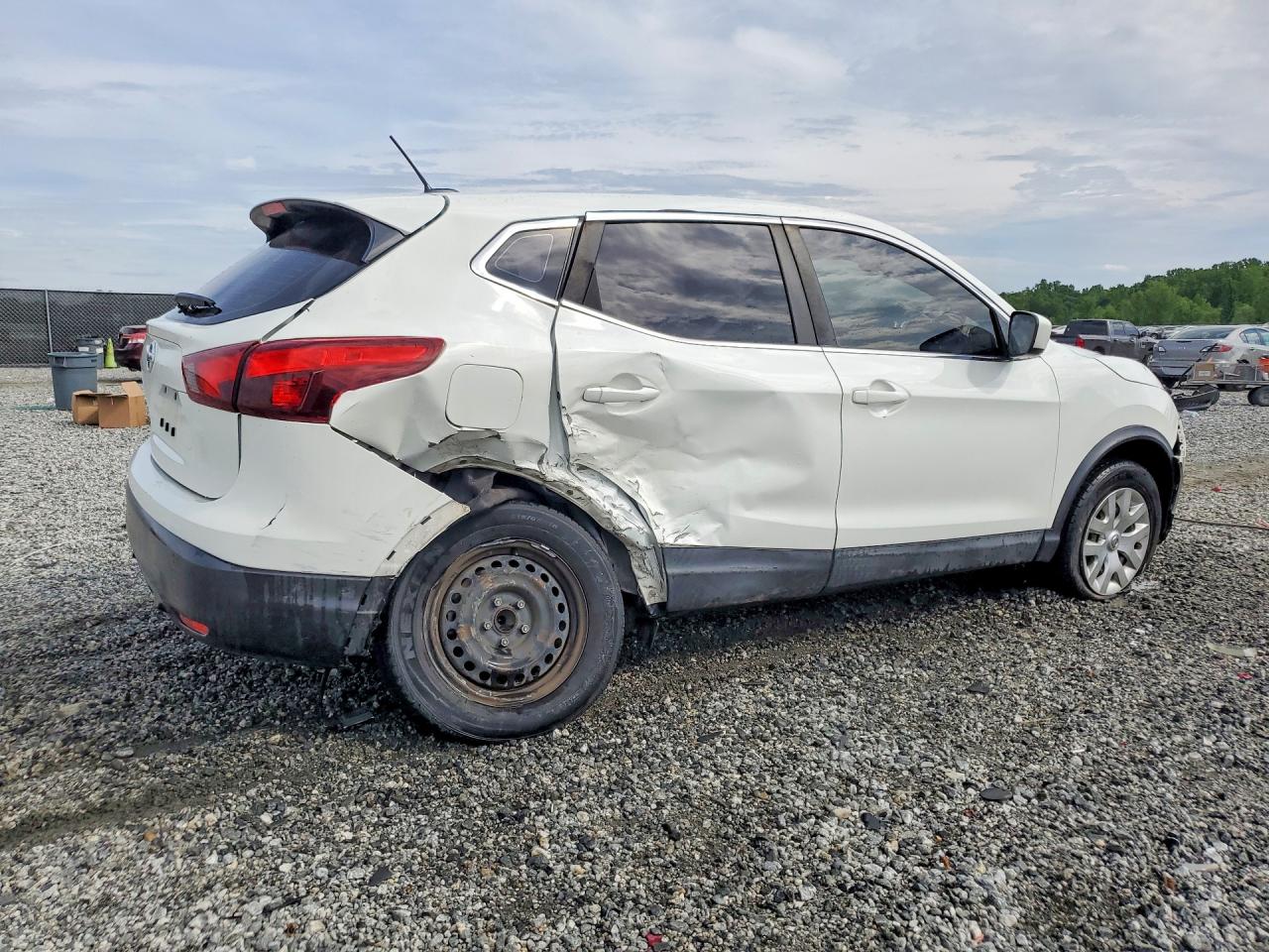 NISSAN ROGUE SPORT 2019 — 4