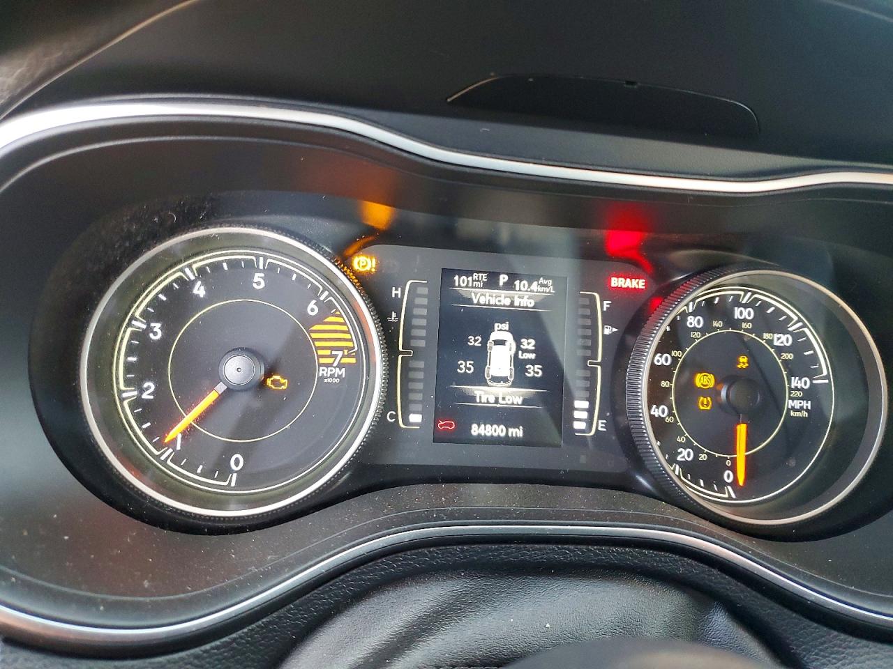 JEEP CHEROKEE 2019 — 10